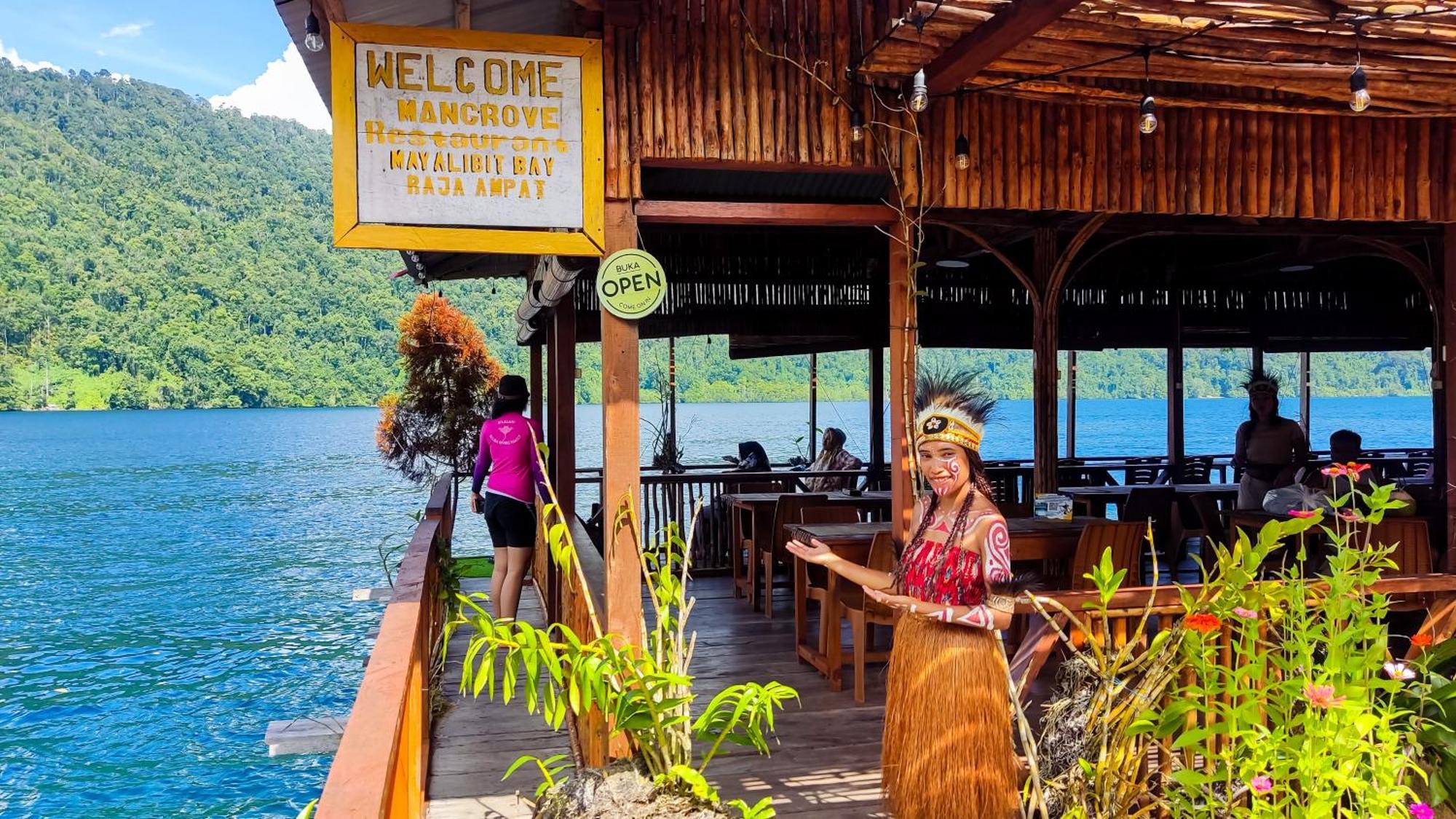 Lodge The Jeti Mangrove - Ecolodge, Cottage, Restaurant & Kali Biru, Blue River Rabia