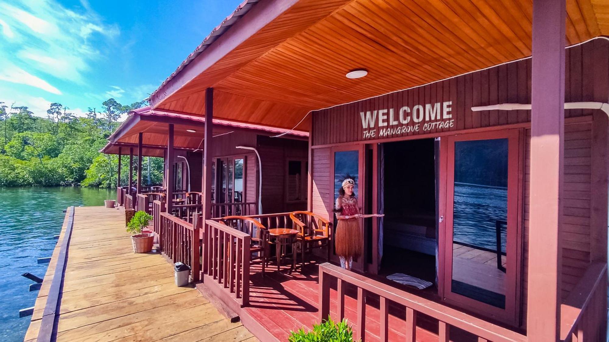 Lodge The Jeti Mangrove - Ecolodge, Cottage, Restaurant & Kali Biru, Blue River *