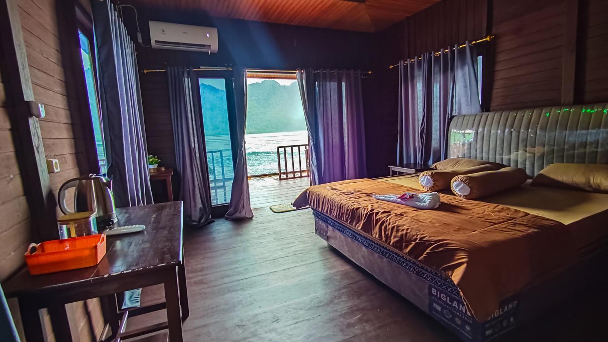 The Jeti Mangrove - Ecolodge, Cottage, Restaurant & Kali Biru, Blue River *